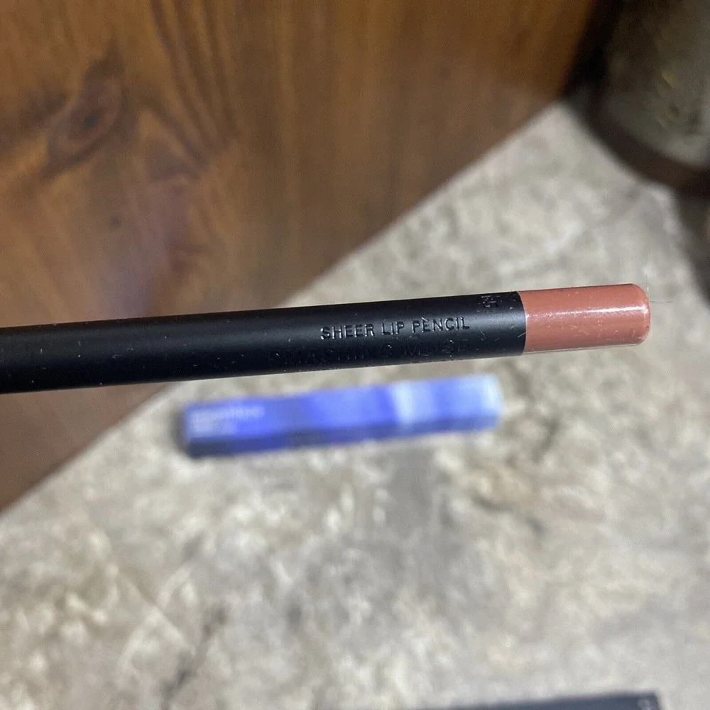 Smashbox‎ Sheer Lip Pencil In Shade Smashing Muse Rare